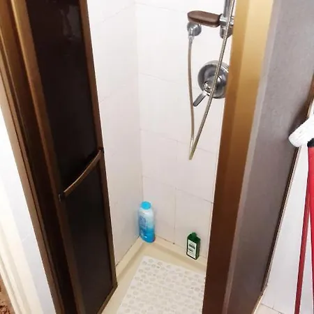 Arrivore - Ampia Privata Con Balcone , In Panoramico Condiviso Con Host - Bagno In Comune - Private Car Park * Τορίνο