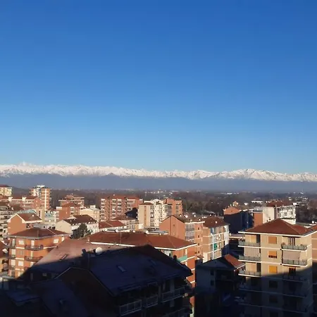 Δωμάτια σε οικογενειακή κατοικία Arrivore - Ampia Privata Con Balcone , In Panoramico Condiviso Con Host - Bagno In Comune - Private Car Park *